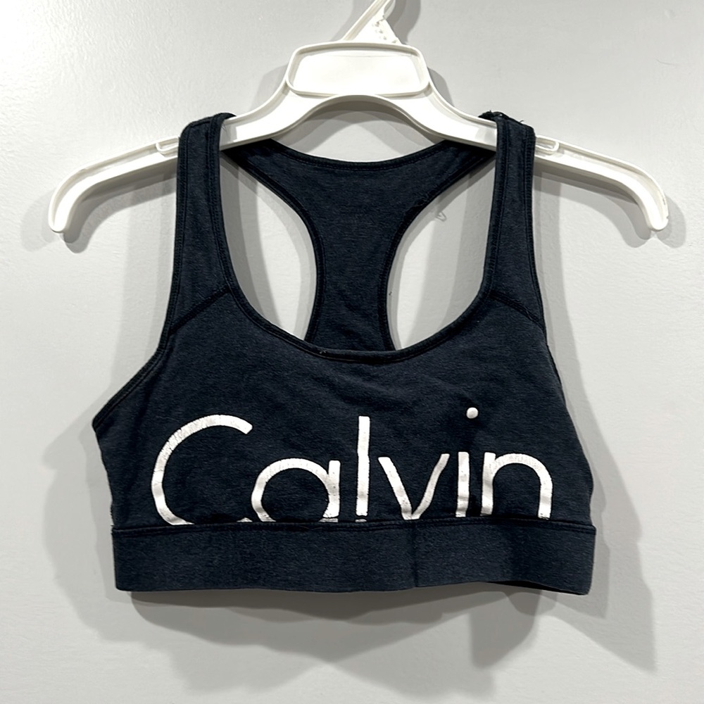 sports bra